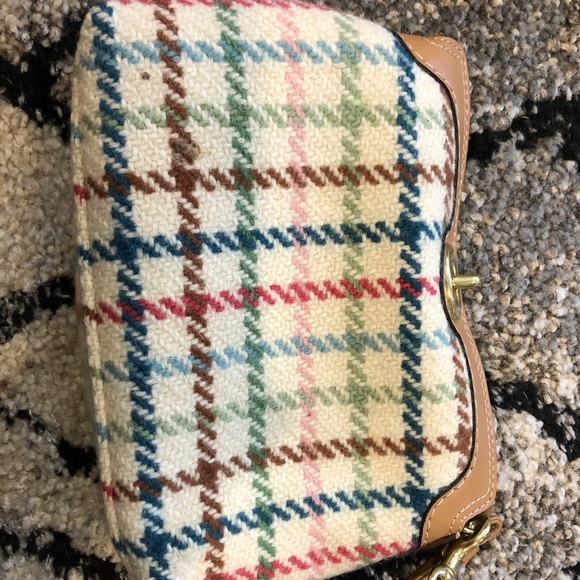 👛COACH wristlet👛 - Picture 1 of 10